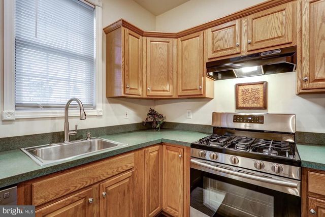 2111 FAIRVIEW ST, West Lawn, PA 19609