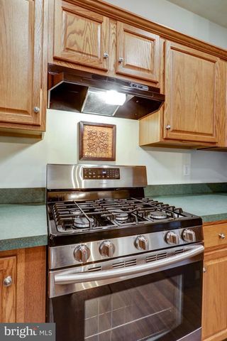 2111 FAIRVIEW ST, West Lawn, PA 19609