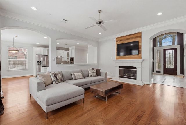 16215 Lakewood Grove Drive, Tomball, TX 77377