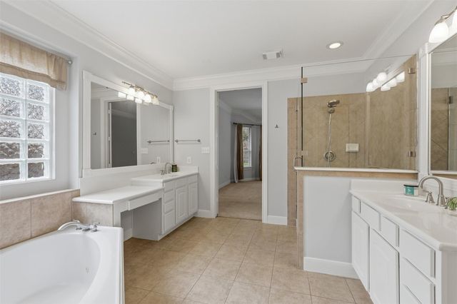 16215 Lakewood Grove Drive, Tomball, TX 77377