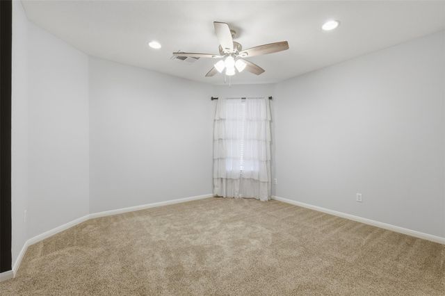 16215 Lakewood Grove Drive, Tomball, TX 77377