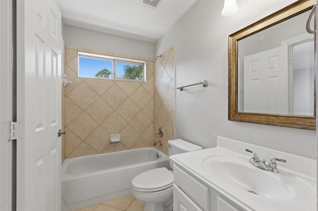 16215 Lakewood Grove Drive, Tomball, TX 77377