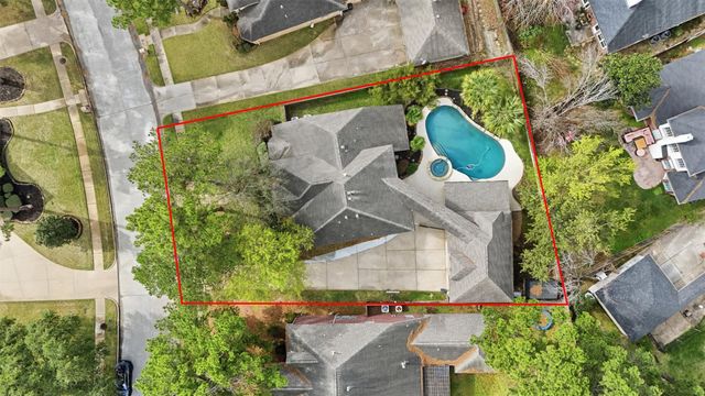 16215 Lakewood Grove Drive, Tomball, TX 77377