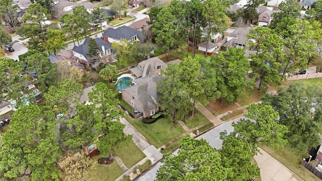 16215 Lakewood Grove Drive, Tomball, TX 77377