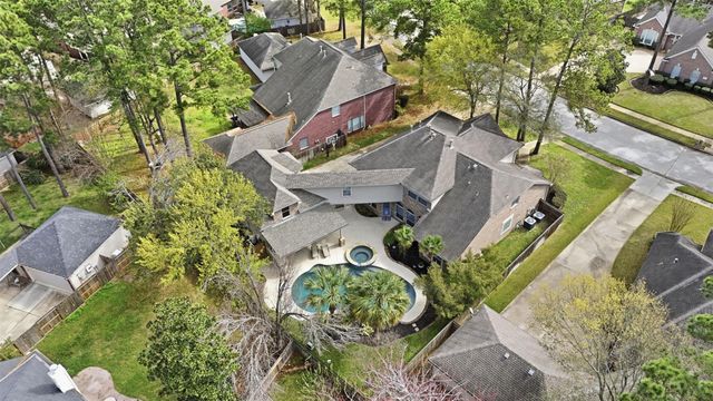 16215 Lakewood Grove Drive, Tomball, TX 77377