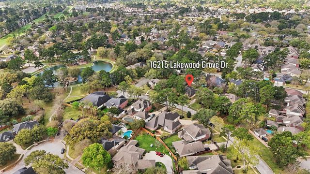 16215 Lakewood Grove Drive, Tomball, TX 77377