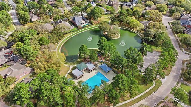 16215 Lakewood Grove Drive, Tomball, TX 77377