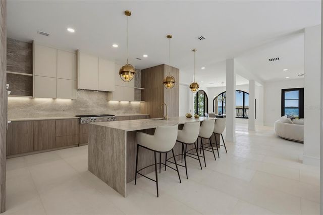 800 W 2ND AVENUE, Windermere, FL 34786