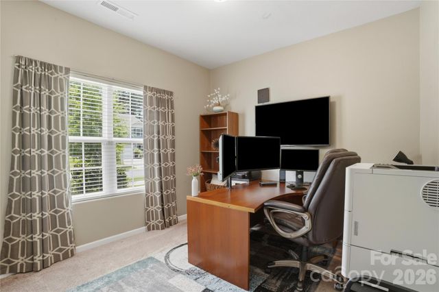 5221 Upton Place, Charlotte, NC 28215