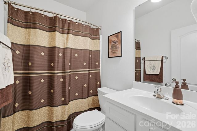 5221 Upton Place, Charlotte, NC 28215