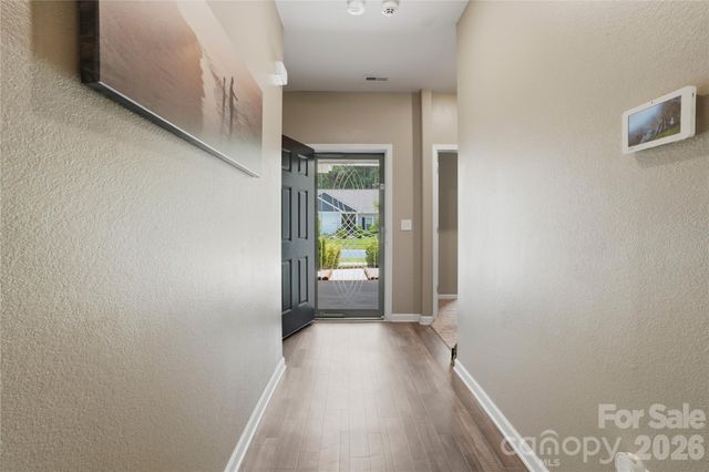 5221 Upton Place, Charlotte, NC 28215