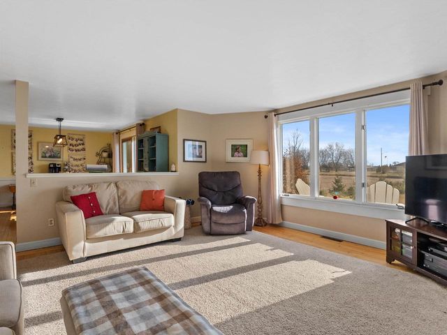 7708 COUNTY ROAD H, Sturgeon Bay, WI 54235