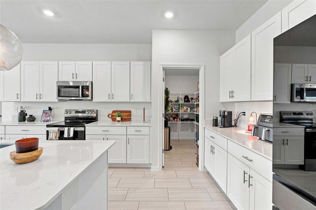 15173 RAINBOW QUARTZ STREET, Wimauma, FL 33598