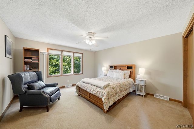 2 Chicory Lane, Amherst, NY 14051