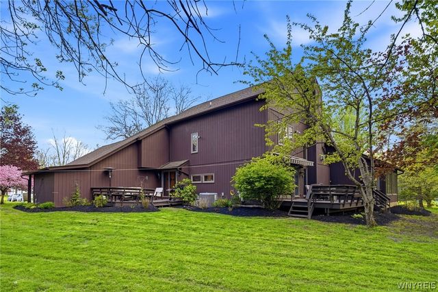 2 Chicory Lane, Amherst, NY 14051