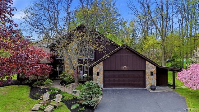 2 Chicory Lane, Amherst, NY 14051