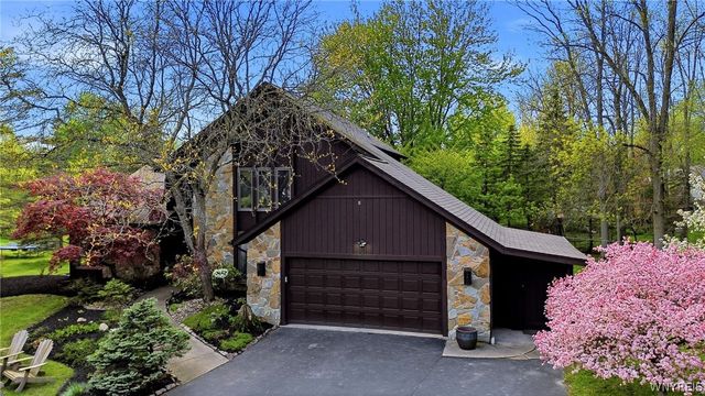 2 Chicory Lane, Amherst, NY 14051