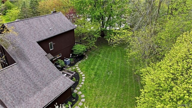 2 Chicory Lane, Amherst, NY 14051
