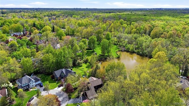 2 Chicory Lane, Amherst, NY 14051