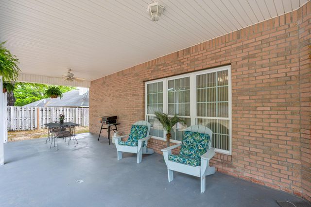 5526 Monterrey Road, Crestview, FL 32539