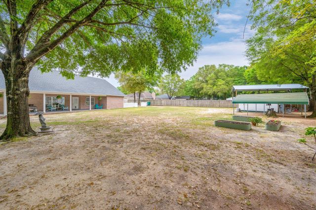 5526 Monterrey Road, Crestview, FL 32539