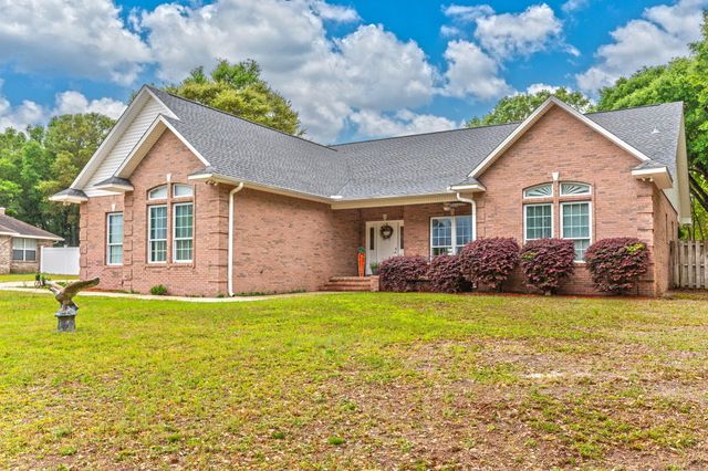 5526 Monterrey Road, Crestview, FL 32539