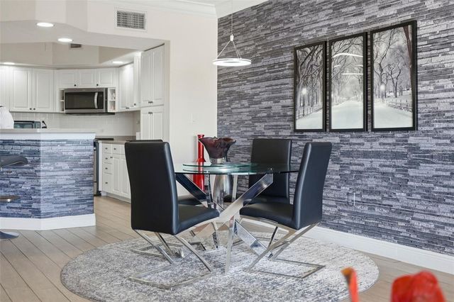 1695 PINELLAS BAYWAY S E4, Tierra Verde, FL 33715