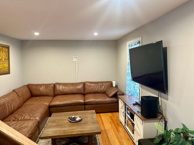 3 Marshall Street 3, Lowell, MA 01851