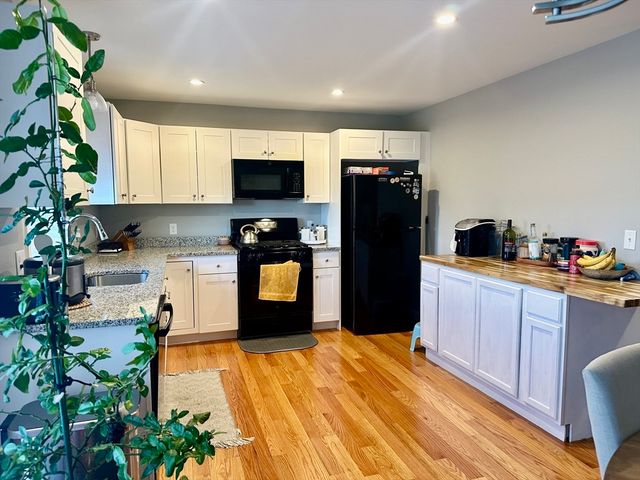 3 Marshall Street 3, Lowell, MA 01851