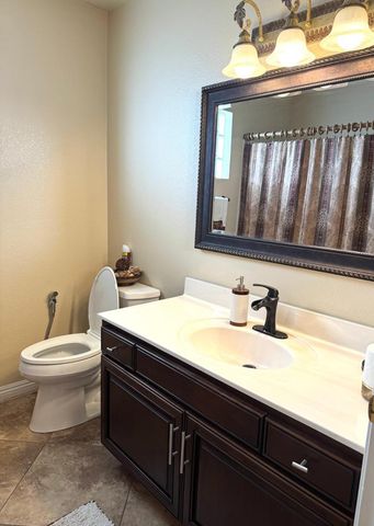 824 S Jay Street, Chandler, AZ 85225
