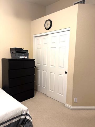 824 S Jay Street, Chandler, AZ 85225