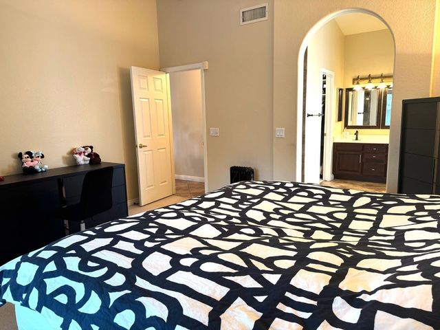 824 S Jay Street, Chandler, AZ 85225