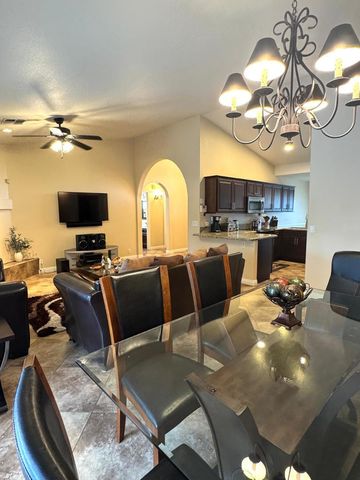 824 S Jay Street, Chandler, AZ 85225