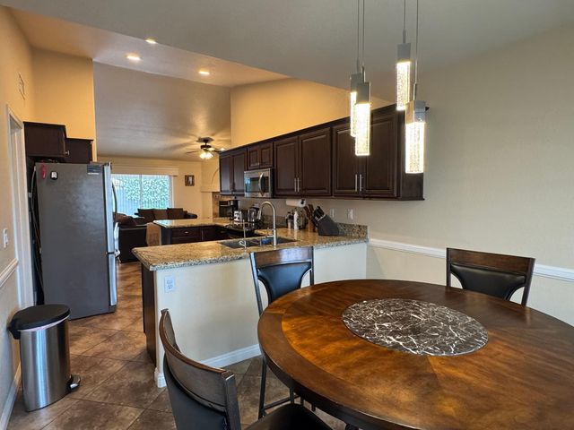 824 S Jay Street, Chandler, AZ 85225