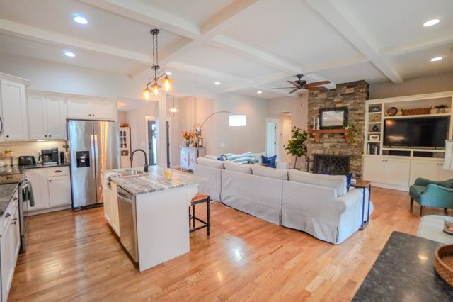 4314 Woodrow Wilson Rd, Springfield, TN 37172