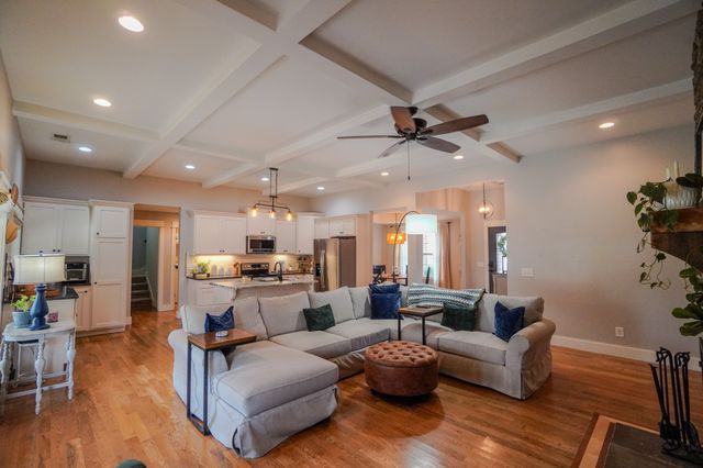 4314 Woodrow Wilson Rd, Springfield, TN 37172