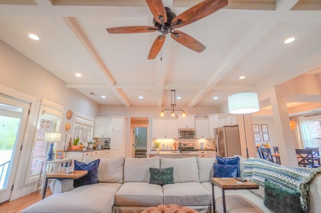 4314 Woodrow Wilson Rd, Springfield, TN 37172