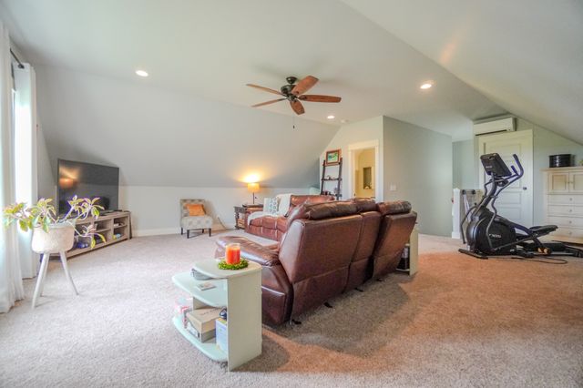 4314 Woodrow Wilson Rd, Springfield, TN 37172