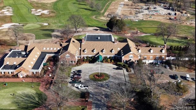 210 Fulton Street 2C, Farmingdale, NY 11735