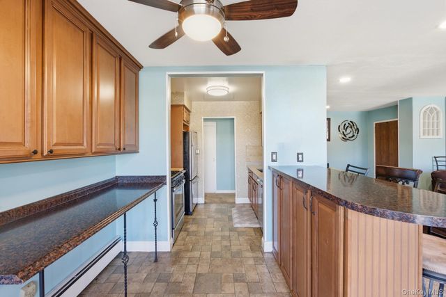 210 Fulton Street 2C, Farmingdale, NY 11735