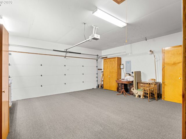 1806 Ne 150TH Ave, Portland, OR 97230