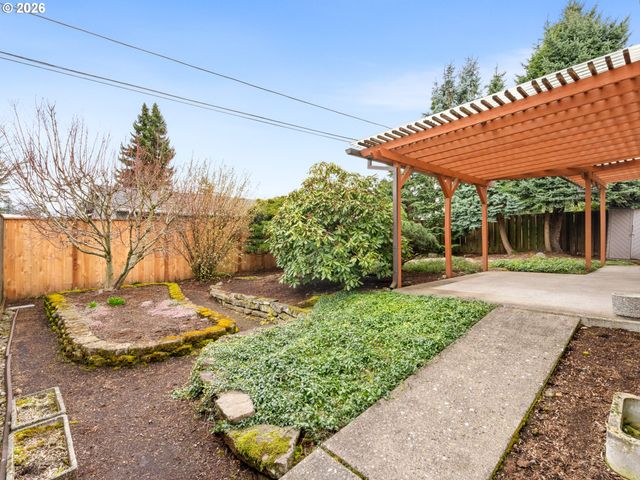 1806 Ne 150TH Ave, Portland, OR 97230