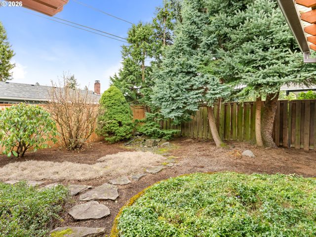 1806 Ne 150TH Ave, Portland, OR 97230