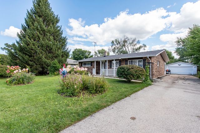 2917 Hyde Park Avenue, Waukegan, IL 60085