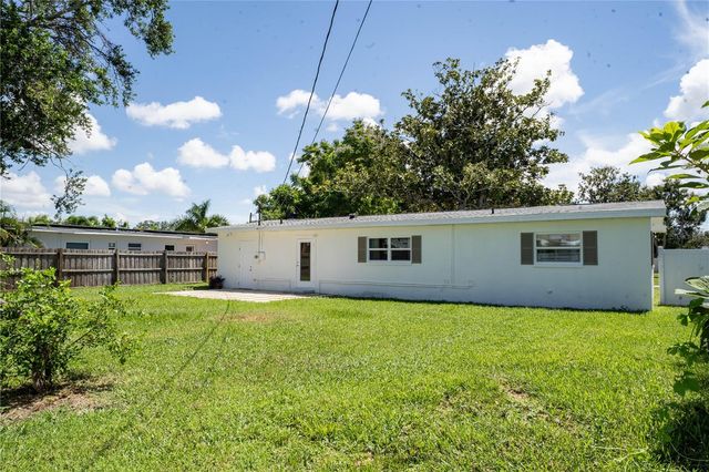 2090 76TH STREET N, St Petersburg, FL 33710