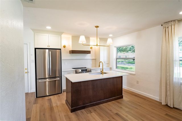 2090 76TH STREET N, St Petersburg, FL 33710