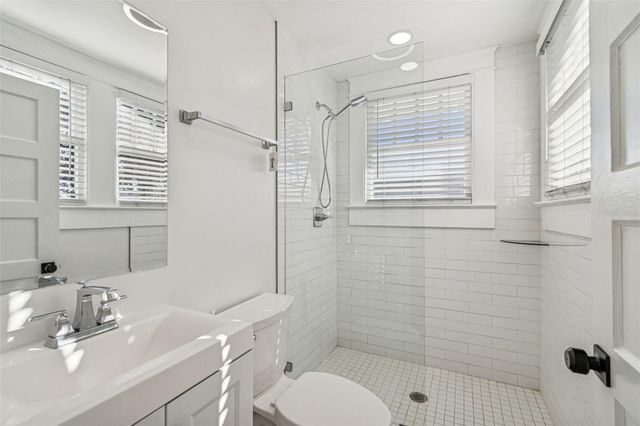 511 E STRATFORD AVENUE, Tampa, FL 33603