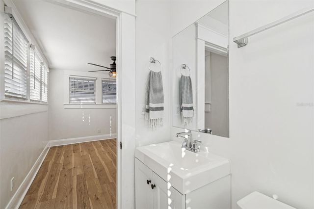 511 E STRATFORD AVENUE, Tampa, FL 33603