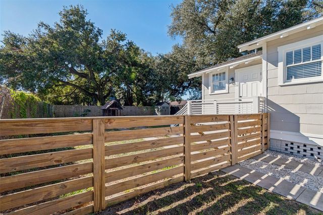 511 E STRATFORD AVENUE, Tampa, FL 33603