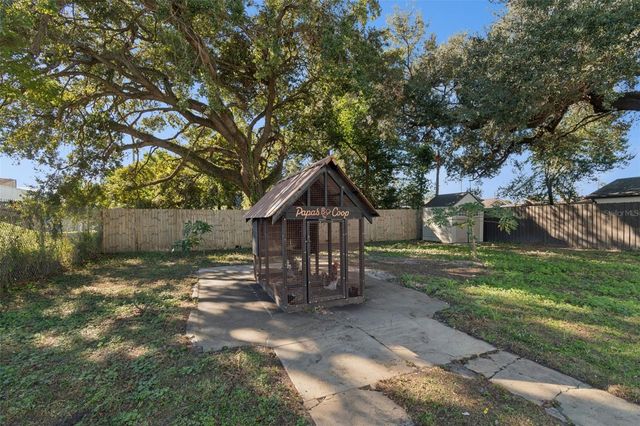 511 E STRATFORD AVENUE, Tampa, FL 33603